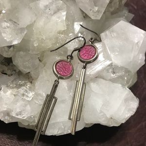 Vintage Metal Earrings w Pink Stone Detail